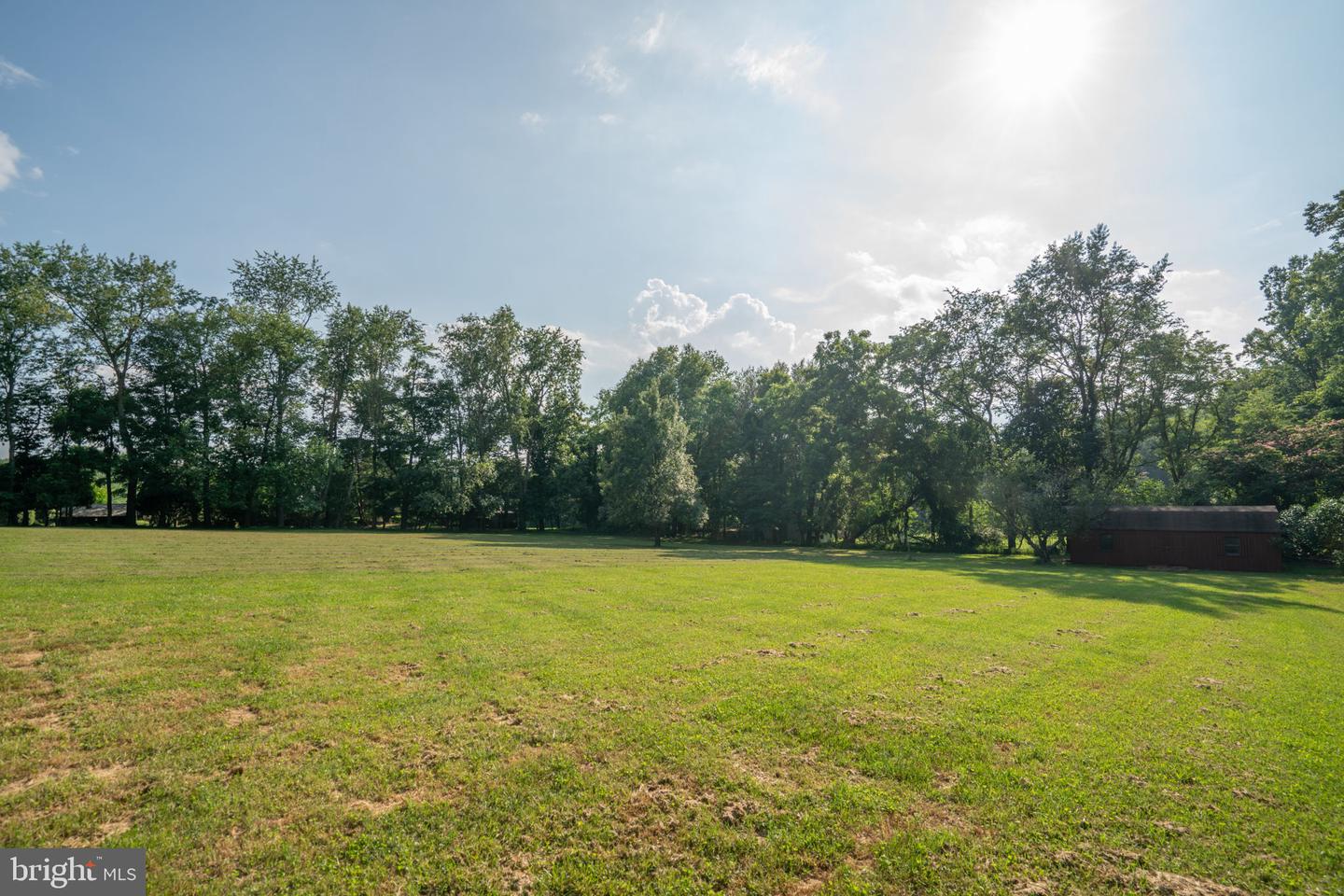 10423 DEERFOOT DR, GREAT FALLS, Virginia 22066, 4 Bedrooms Bedrooms, ,4 BathroomsBathrooms,Residential,For sale,10423 DEERFOOT DR,VAFX2254530 MLS # VAFX2254530