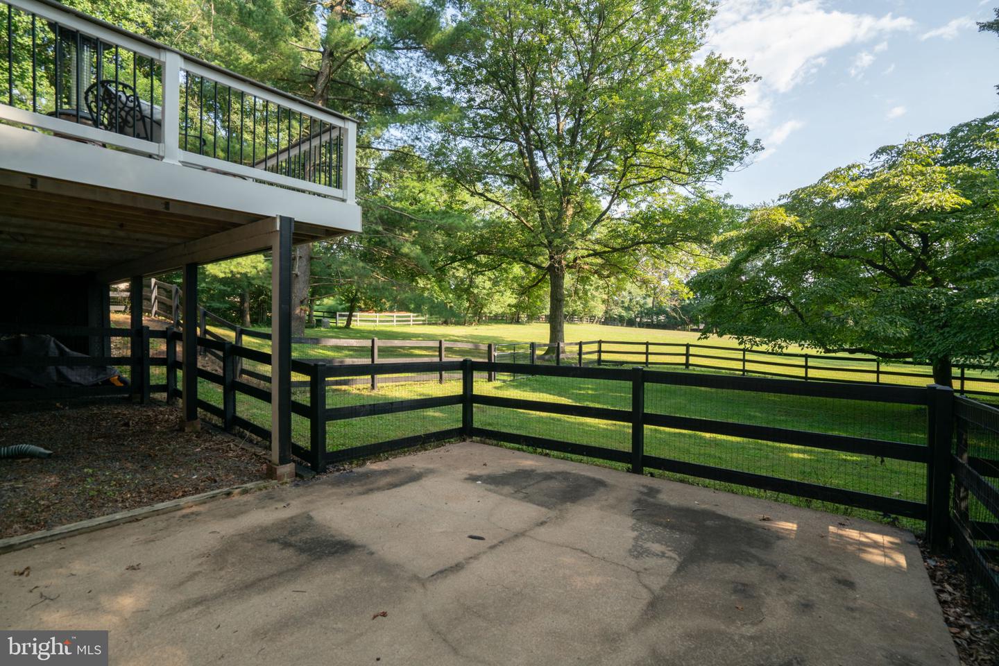 10423 DEERFOOT DR, GREAT FALLS, Virginia 22066, 4 Bedrooms Bedrooms, ,4 BathroomsBathrooms,Residential,For sale,10423 DEERFOOT DR,VAFX2254530 MLS # VAFX2254530