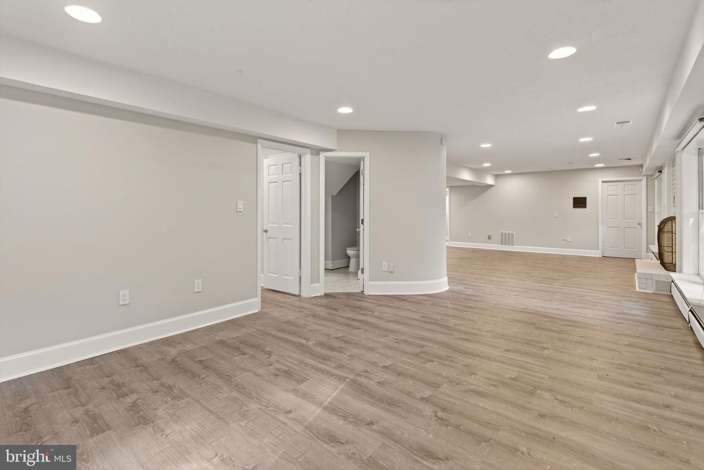 10423 DEERFOOT DR, GREAT FALLS, Virginia 22066, 4 Bedrooms Bedrooms, ,4 BathroomsBathrooms,Residential,For sale,10423 DEERFOOT DR,VAFX2254530 MLS # VAFX2254530
