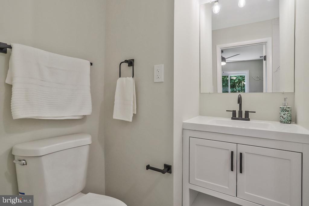 6420 WILLOWOOD LN, ALEXANDRIA, Virginia 22310, 3 Bedrooms Bedrooms, ,2 BathroomsBathrooms,Residential,For sale,6420 WILLOWOOD LN,VAFX2254644 MLS # VAFX2254644