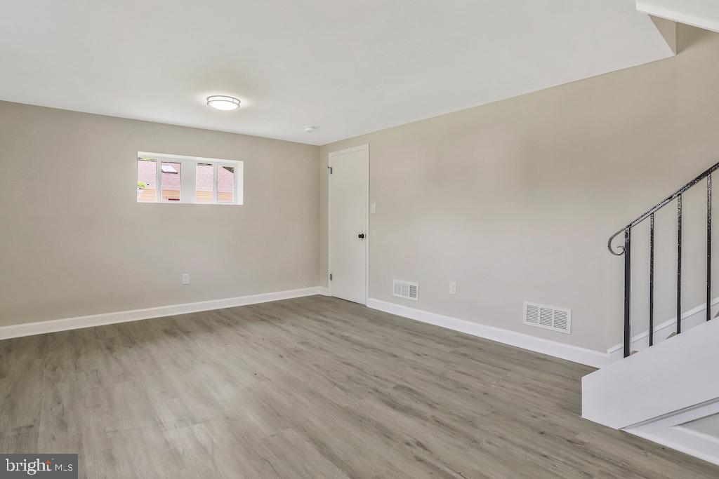 6420 WILLOWOOD LN, ALEXANDRIA, Virginia 22310, 3 Bedrooms Bedrooms, ,2 BathroomsBathrooms,Residential,For sale,6420 WILLOWOOD LN,VAFX2254644 MLS # VAFX2254644