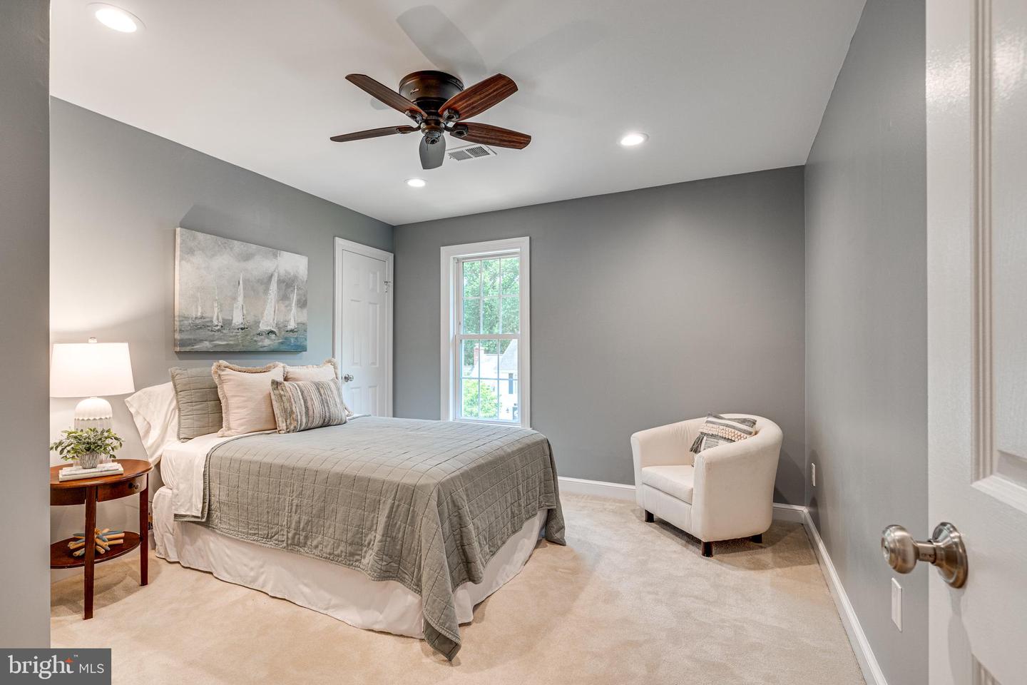5718 WOODEN HAWK LN, BURKE, Virginia 22015, 5 Bedrooms Bedrooms, ,3 BathroomsBathrooms,Residential,For sale,5718 WOODEN HAWK LN,VAFX2255328 MLS # VAFX2255328