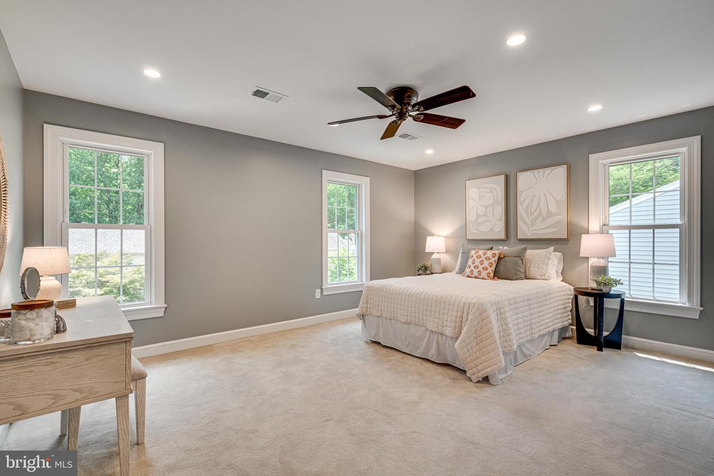 5718 WOODEN HAWK LN, BURKE, Virginia 22015, 5 Bedrooms Bedrooms, ,3 BathroomsBathrooms,Residential,For sale,5718 WOODEN HAWK LN,VAFX2255328 MLS # VAFX2255328