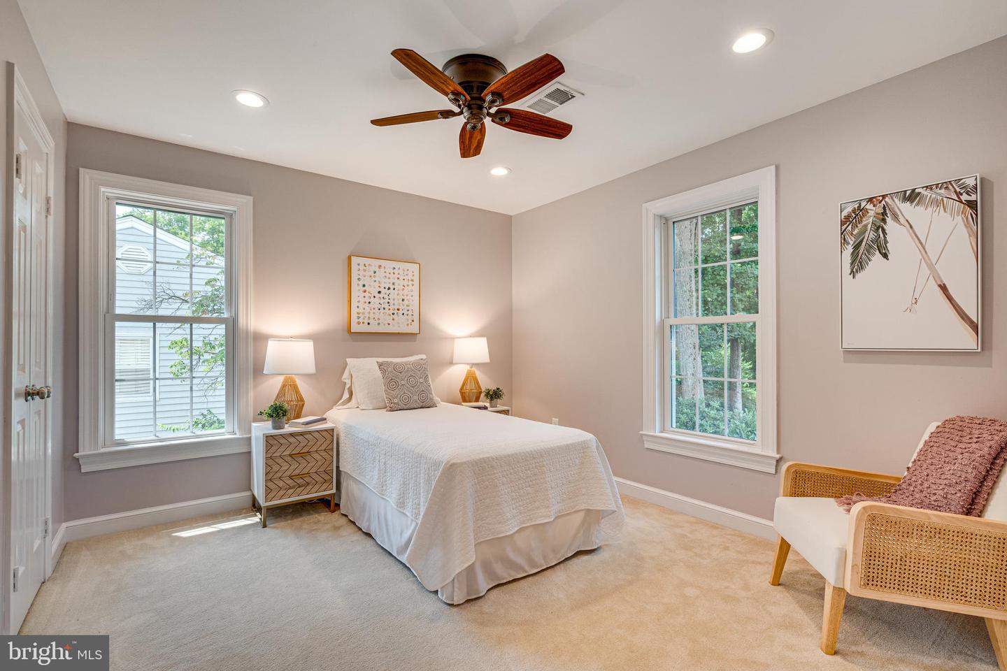 5718 WOODEN HAWK LN, BURKE, Virginia 22015, 5 Bedrooms Bedrooms, ,3 BathroomsBathrooms,Residential,For sale,5718 WOODEN HAWK LN,VAFX2255328 MLS # VAFX2255328