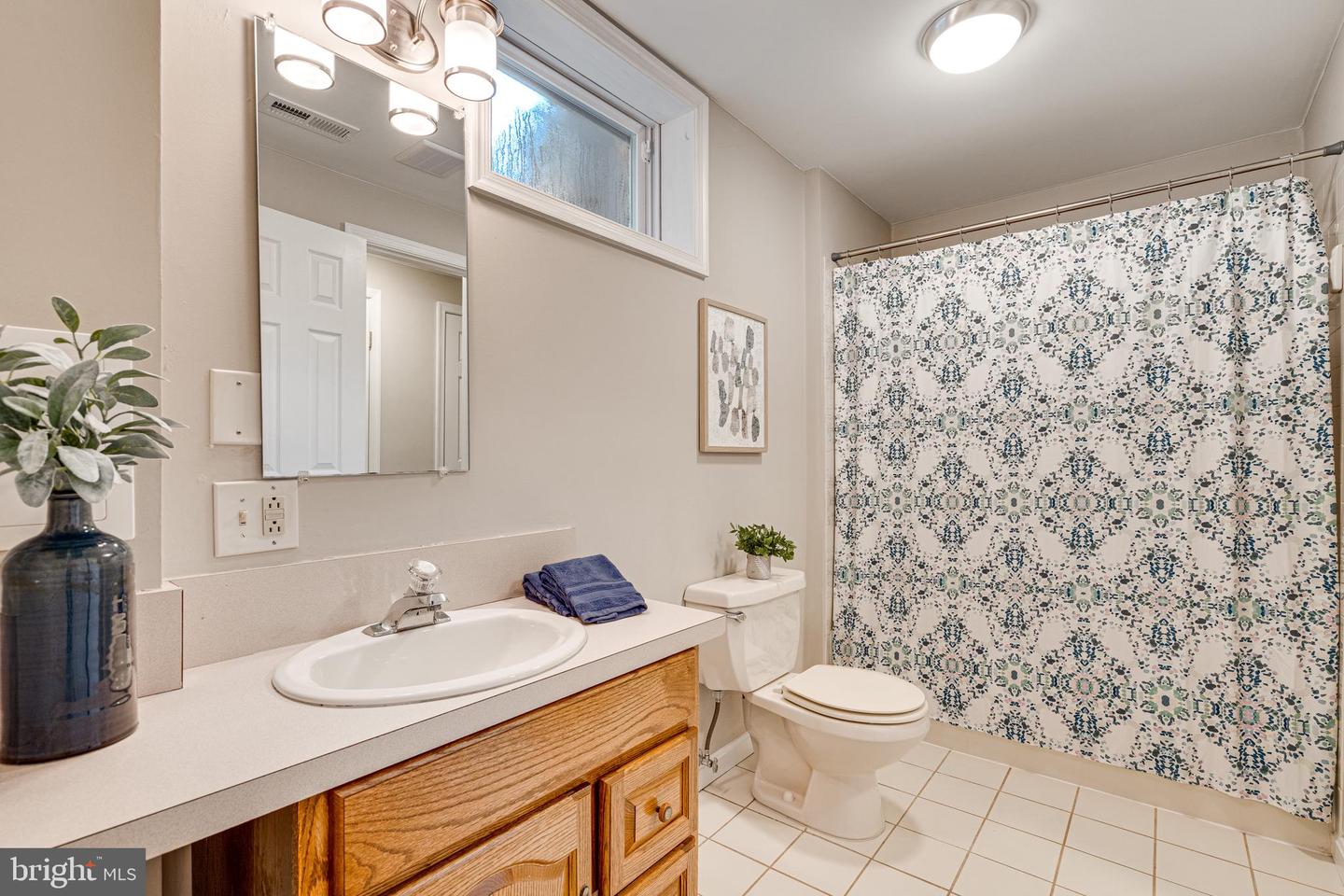5718 WOODEN HAWK LN, BURKE, Virginia 22015, 5 Bedrooms Bedrooms, ,3 BathroomsBathrooms,Residential,For sale,5718 WOODEN HAWK LN,VAFX2255328 MLS # VAFX2255328