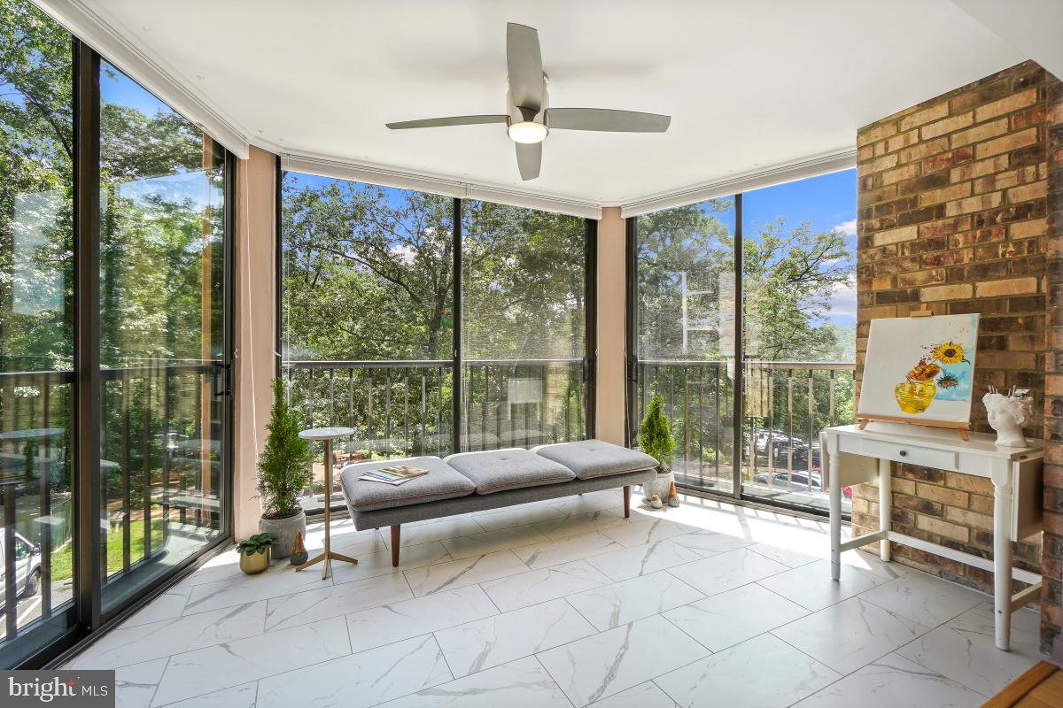 5904 MOUNT EAGLE DR #108B, ALEXANDRIA, Virginia 22303, 3 Bedrooms Bedrooms, 9 Rooms Rooms,2 BathroomsBathrooms,Residential,For sale,5904 MOUNT EAGLE DR #108B,VAFX2255330 MLS # VAFX2255330
