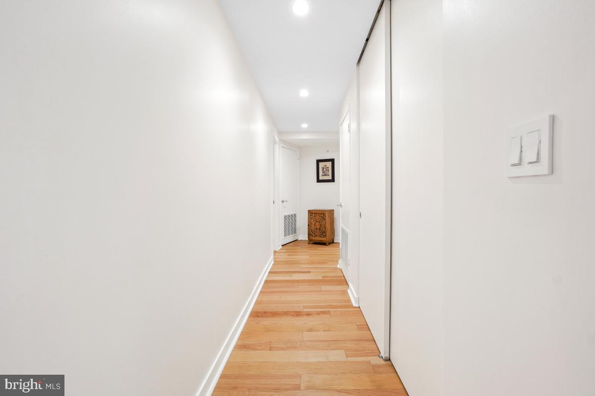 5904 MOUNT EAGLE DR #108B, ALEXANDRIA, Virginia 22303, 3 Bedrooms Bedrooms, 9 Rooms Rooms,2 BathroomsBathrooms,Residential,For sale,5904 MOUNT EAGLE DR #108B,VAFX2255330 MLS # VAFX2255330