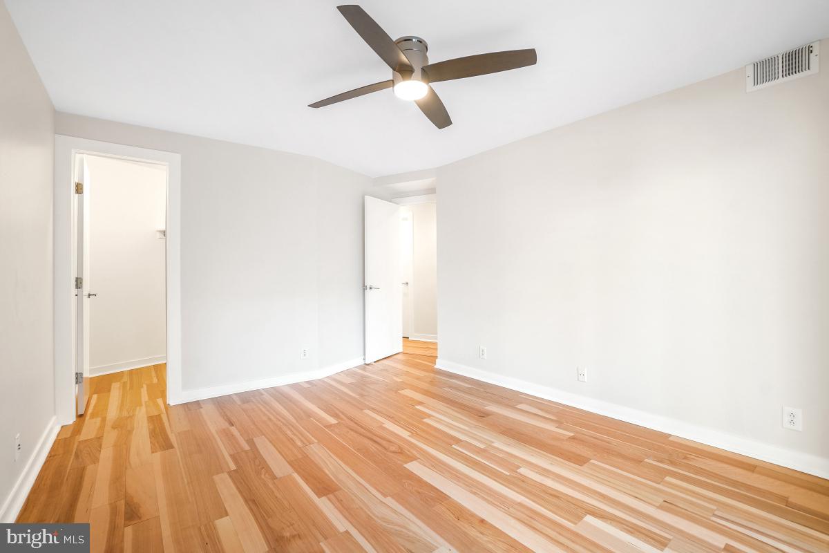 5904 MOUNT EAGLE DR #108B, ALEXANDRIA, Virginia 22303, 3 Bedrooms Bedrooms, 9 Rooms Rooms,2 BathroomsBathrooms,Residential,For sale,5904 MOUNT EAGLE DR #108B,VAFX2255330 MLS # VAFX2255330