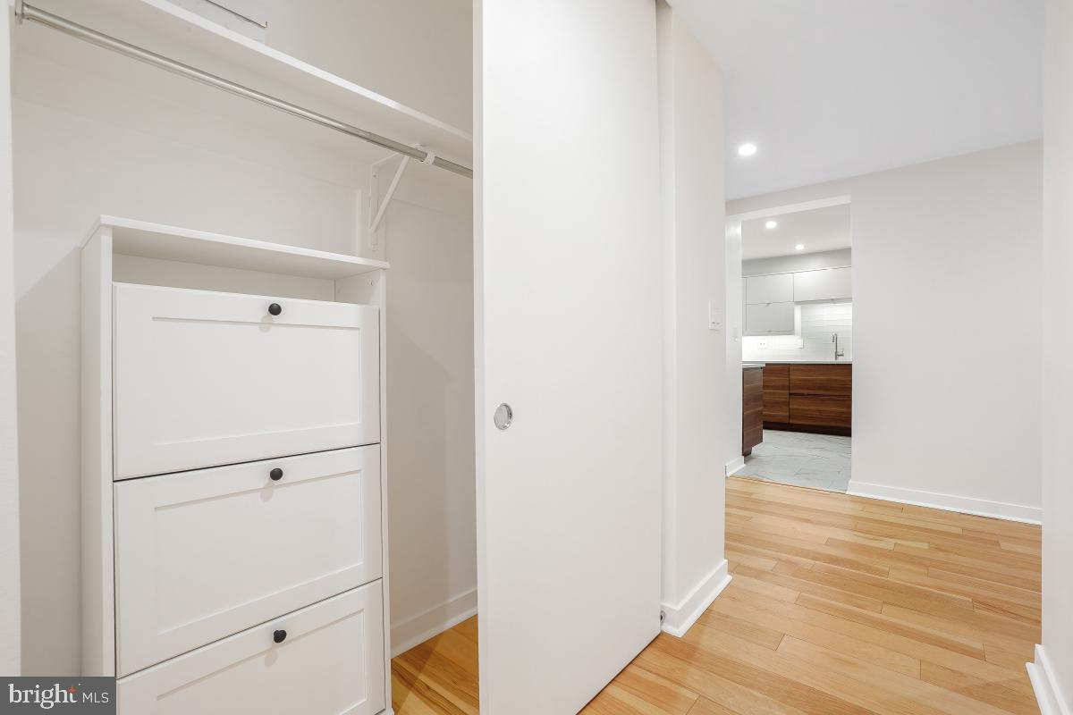 5904 MOUNT EAGLE DR #108B, ALEXANDRIA, Virginia 22303, 3 Bedrooms Bedrooms, 9 Rooms Rooms,2 BathroomsBathrooms,Residential,For sale,5904 MOUNT EAGLE DR #108B,VAFX2255330 MLS # VAFX2255330