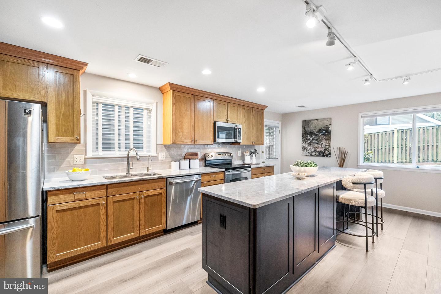 6352 12TH ST N, ARLINGTON, Virginia 22205, 3 Bedrooms Bedrooms, ,2 BathroomsBathrooms,Residential,For sale,6352 12TH ST N,VAAR2060684 MLS # VAAR2060684