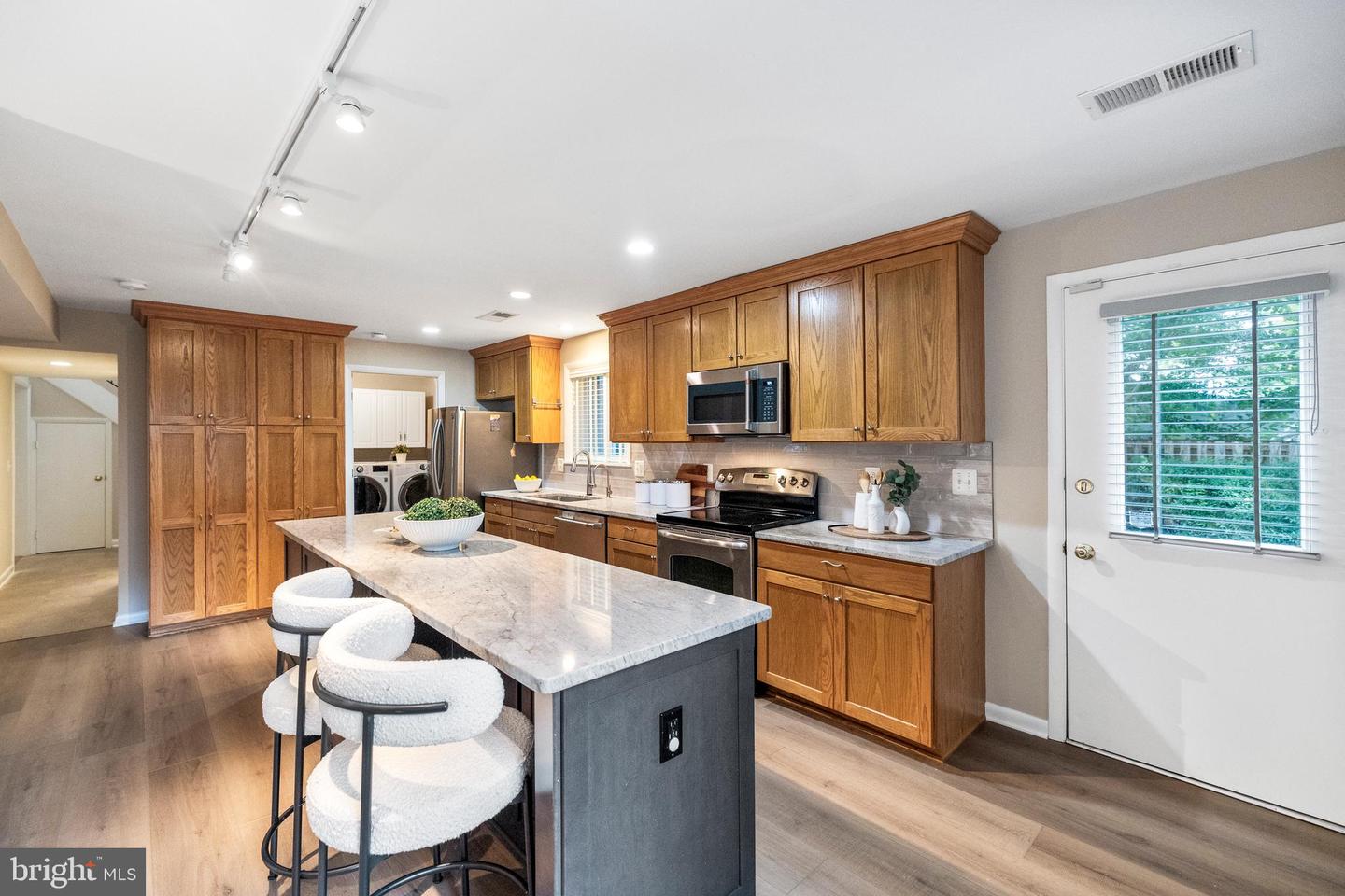 6352 12TH ST N, ARLINGTON, Virginia 22205, 3 Bedrooms Bedrooms, ,2 BathroomsBathrooms,Residential,For sale,6352 12TH ST N,VAAR2060684 MLS # VAAR2060684