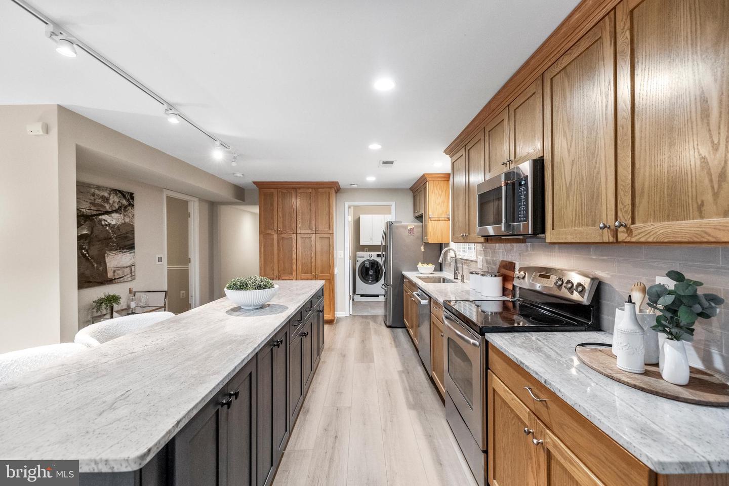 6352 12TH ST N, ARLINGTON, Virginia 22205, 3 Bedrooms Bedrooms, ,2 BathroomsBathrooms,Residential,For sale,6352 12TH ST N,VAAR2060684 MLS # VAAR2060684