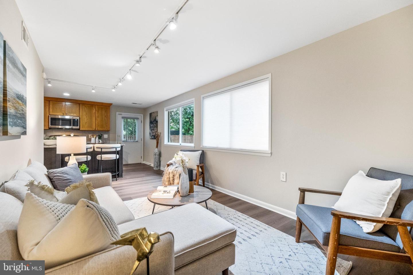 6352 12TH ST N, ARLINGTON, Virginia 22205, 3 Bedrooms Bedrooms, ,2 BathroomsBathrooms,Residential,For sale,6352 12TH ST N,VAAR2060684 MLS # VAAR2060684
