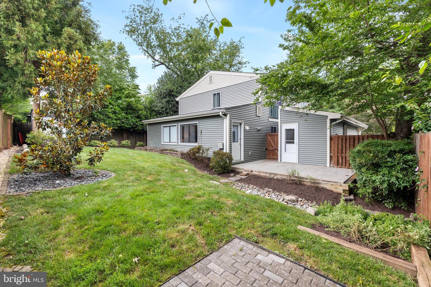 6352 12TH ST N, ARLINGTON, Virginia 22205, 3 Bedrooms Bedrooms, ,2 BathroomsBathrooms,Residential,For sale,6352 12TH ST N,VAAR2060684 MLS # VAAR2060684