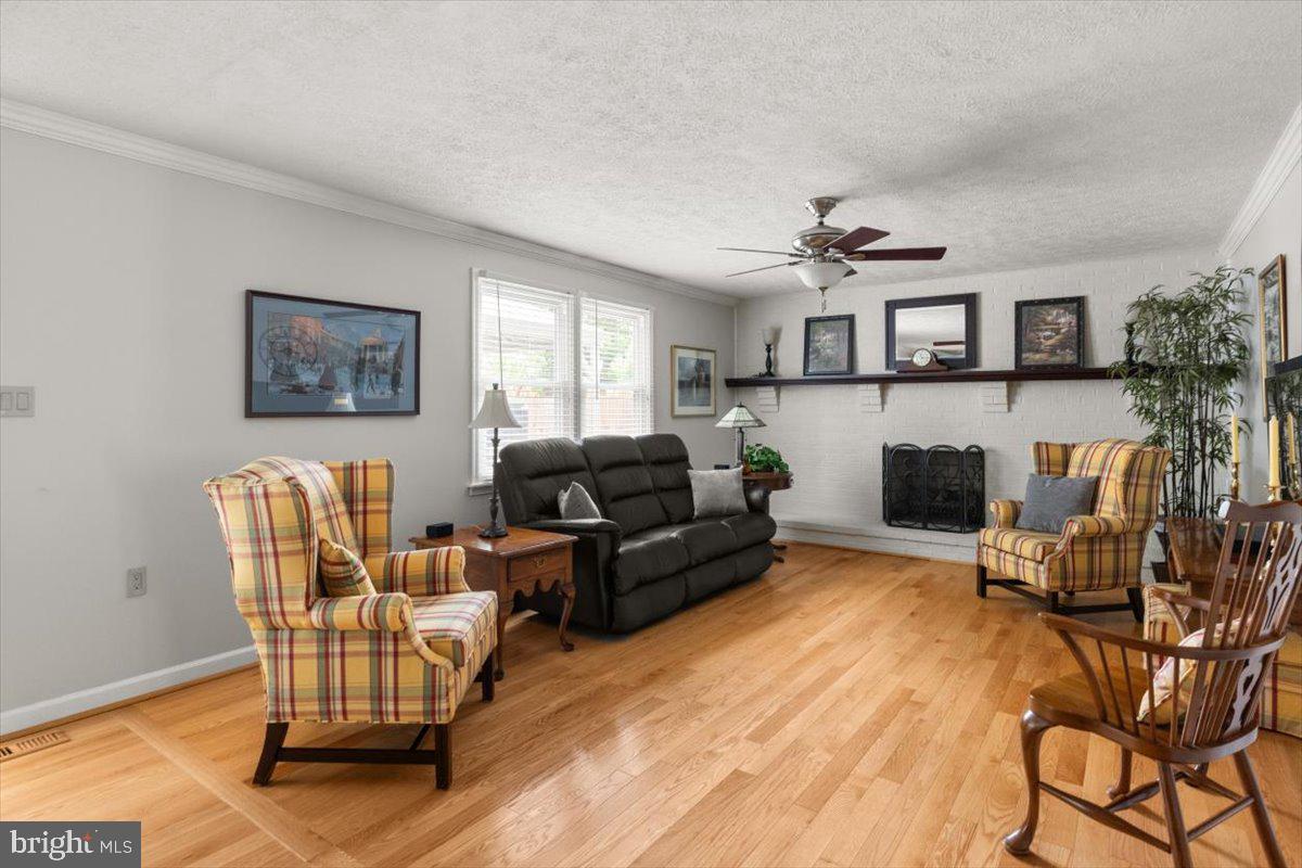 1962 KATHY CT, WINCHESTER, Virginia 22601, 4 Bedrooms Bedrooms, ,2 BathroomsBathrooms,Residential,For sale,1962 KATHY CT,VAFV2035386 MLS # VAFV2035386