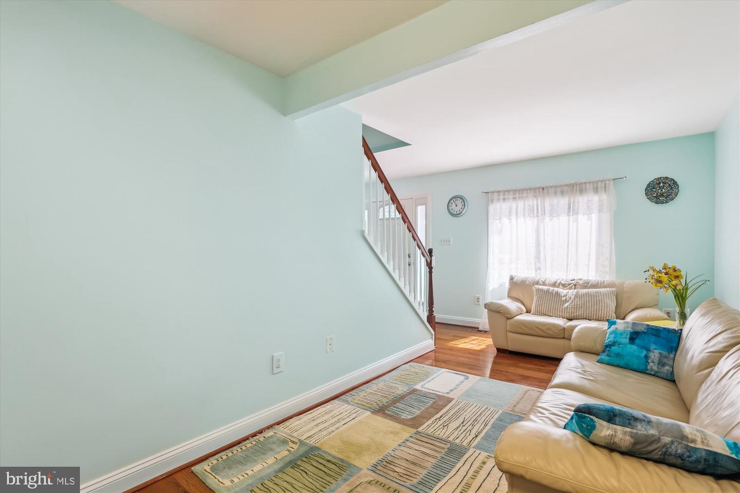 3024 SUGAR LN, VIENNA, Virginia 22181, 4 Bedrooms Bedrooms, ,3 BathroomsBathrooms,Residential,For sale,3024 SUGAR LN,VAFX2255012 MLS # VAFX2255012