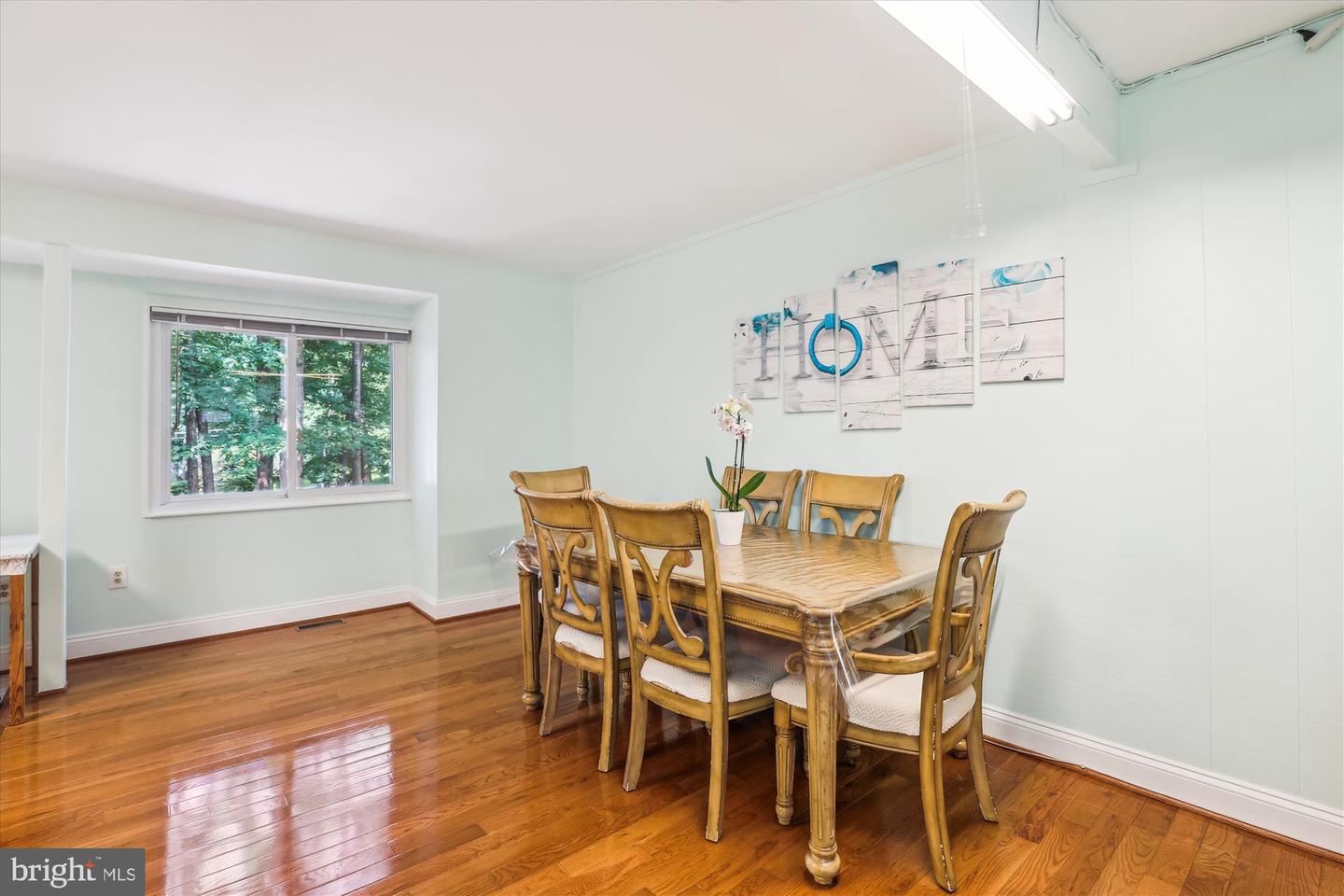 3024 SUGAR LN, VIENNA, Virginia 22181, 4 Bedrooms Bedrooms, ,3 BathroomsBathrooms,Residential,For sale,3024 SUGAR LN,VAFX2255012 MLS # VAFX2255012