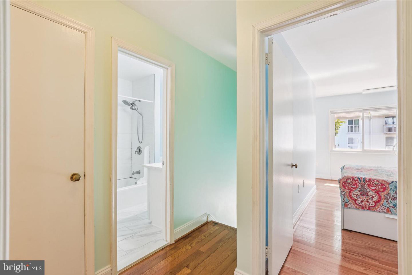 3024 SUGAR LN, VIENNA, Virginia 22181, 4 Bedrooms Bedrooms, ,3 BathroomsBathrooms,Residential,For sale,3024 SUGAR LN,VAFX2255012 MLS # VAFX2255012