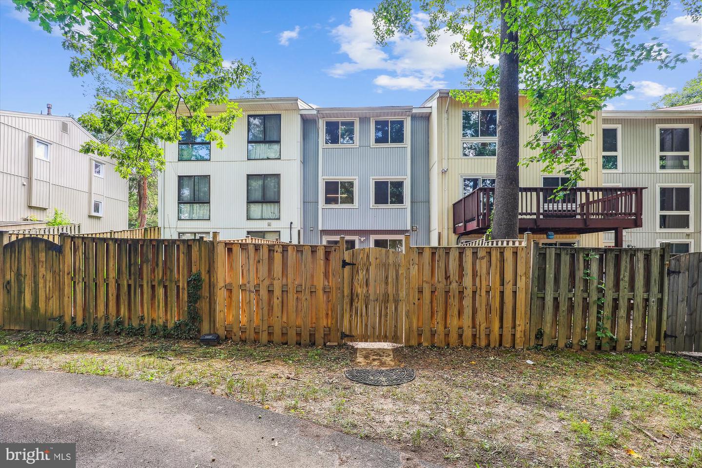 3024 SUGAR LN, VIENNA, Virginia 22181, 4 Bedrooms Bedrooms, ,3 BathroomsBathrooms,Residential,For sale,3024 SUGAR LN,VAFX2255012 MLS # VAFX2255012