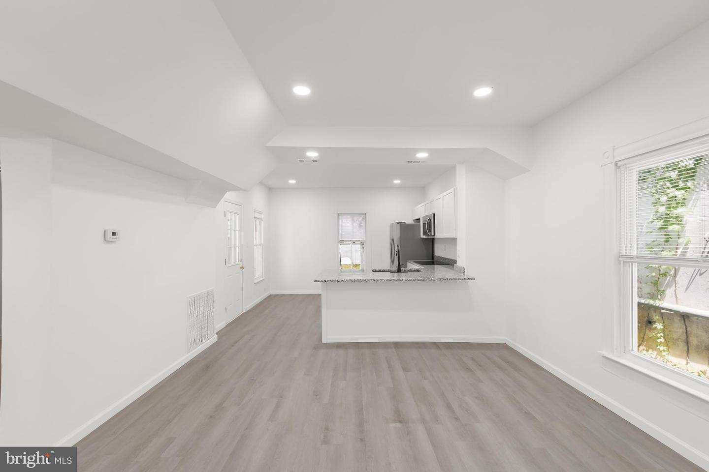 707 S BRADDOCK ST, WINCHESTER, Virginia 22601, 5 Bedrooms Bedrooms, ,2 BathroomsBathrooms,Residential,For sale,707 S BRADDOCK ST,VAWI2008680 MLS # VAWI2008680