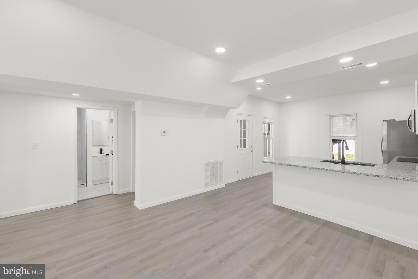 707 S BRADDOCK ST, WINCHESTER, Virginia 22601, 5 Bedrooms Bedrooms, ,2 BathroomsBathrooms,Residential,For sale,707 S BRADDOCK ST,VAWI2008680 MLS # VAWI2008680