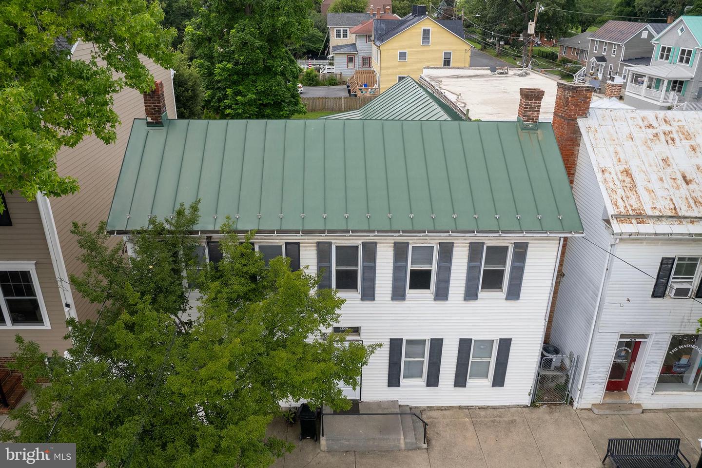 707 S BRADDOCK ST, WINCHESTER, Virginia 22601, 5 Bedrooms Bedrooms, ,2 BathroomsBathrooms,Residential,For sale,707 S BRADDOCK ST,VAWI2008680 MLS # VAWI2008680