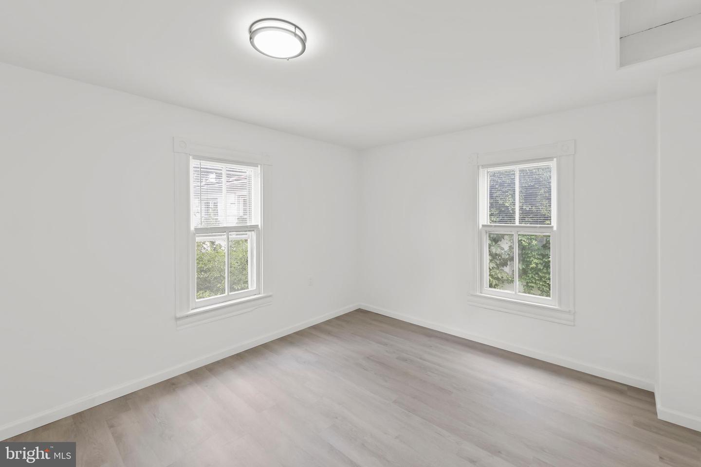 707 S BRADDOCK ST, WINCHESTER, Virginia 22601, 5 Bedrooms Bedrooms, ,2 BathroomsBathrooms,Residential,For sale,707 S BRADDOCK ST,VAWI2008680 MLS # VAWI2008680