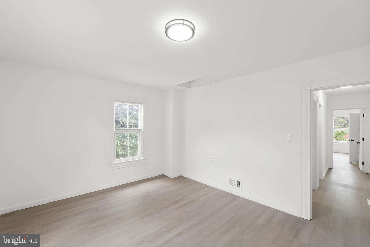 707 S BRADDOCK ST, WINCHESTER, Virginia 22601, 5 Bedrooms Bedrooms, ,2 BathroomsBathrooms,Residential,For sale,707 S BRADDOCK ST,VAWI2008680 MLS # VAWI2008680