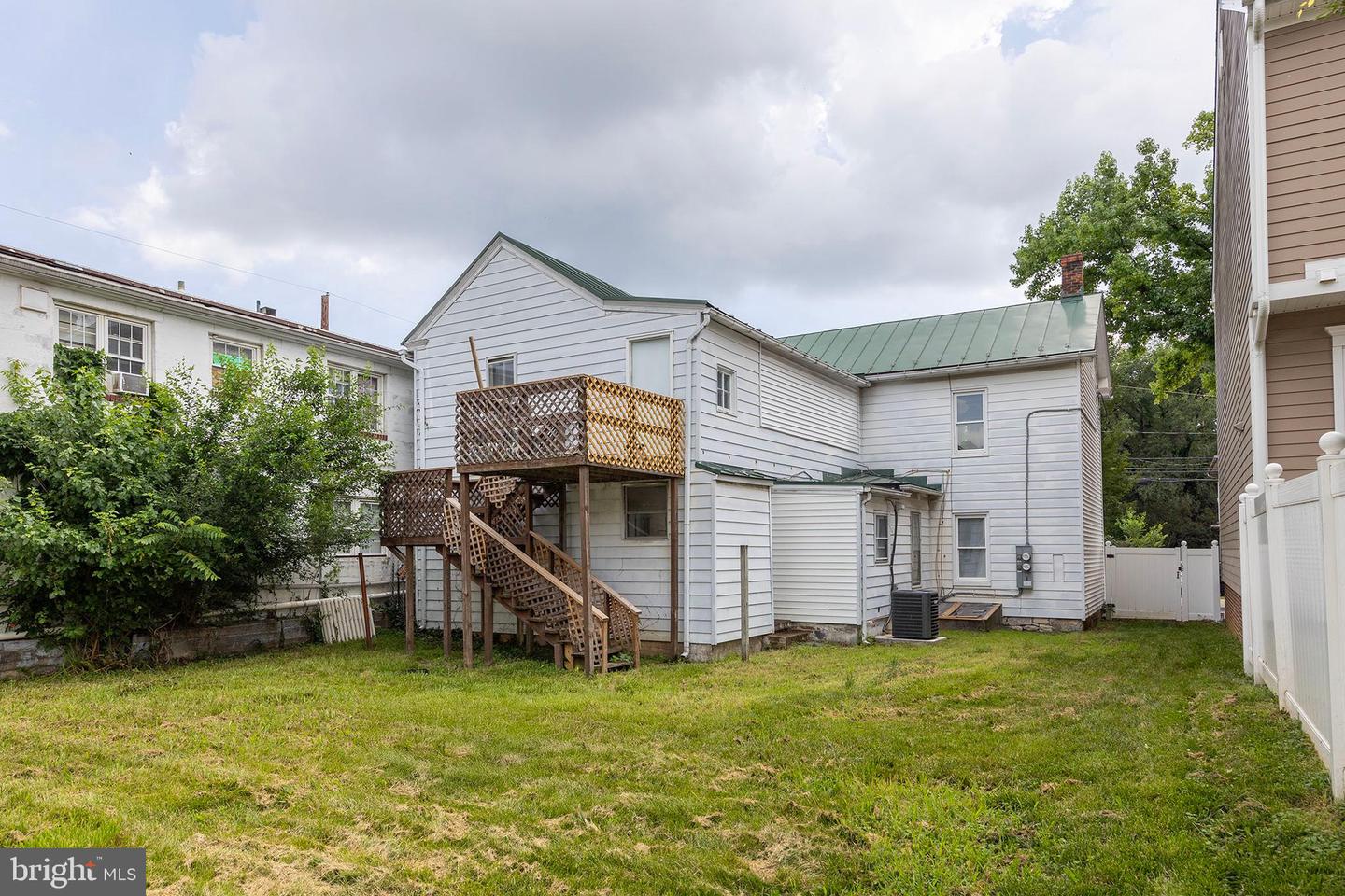 707 S BRADDOCK ST, WINCHESTER, Virginia 22601, 5 Bedrooms Bedrooms, ,2 BathroomsBathrooms,Residential,For sale,707 S BRADDOCK ST,VAWI2008680 MLS # VAWI2008680