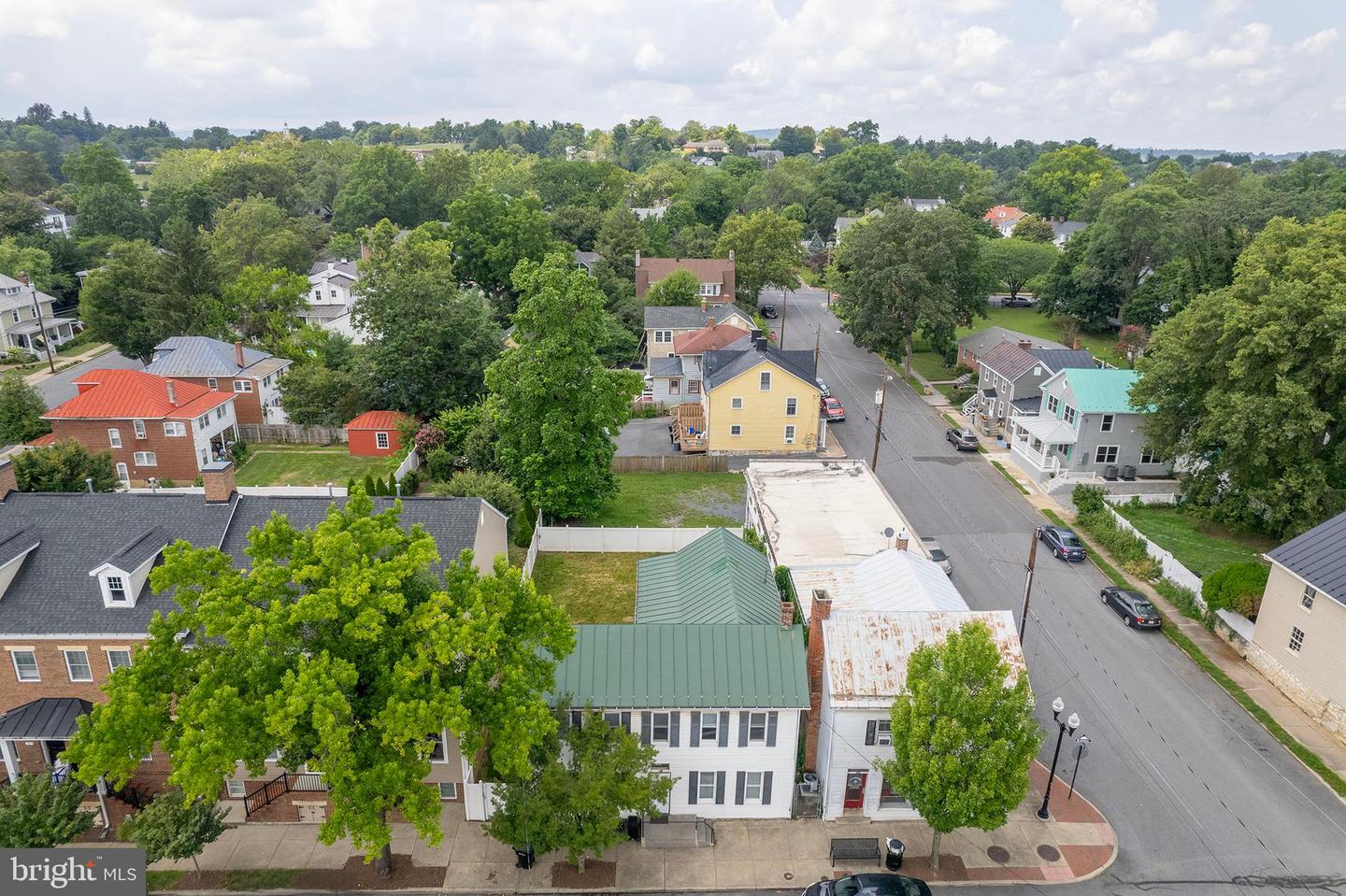 707 S BRADDOCK ST, WINCHESTER, Virginia 22601, 5 Bedrooms Bedrooms, ,2 BathroomsBathrooms,Residential,For sale,707 S BRADDOCK ST,VAWI2008680 MLS # VAWI2008680