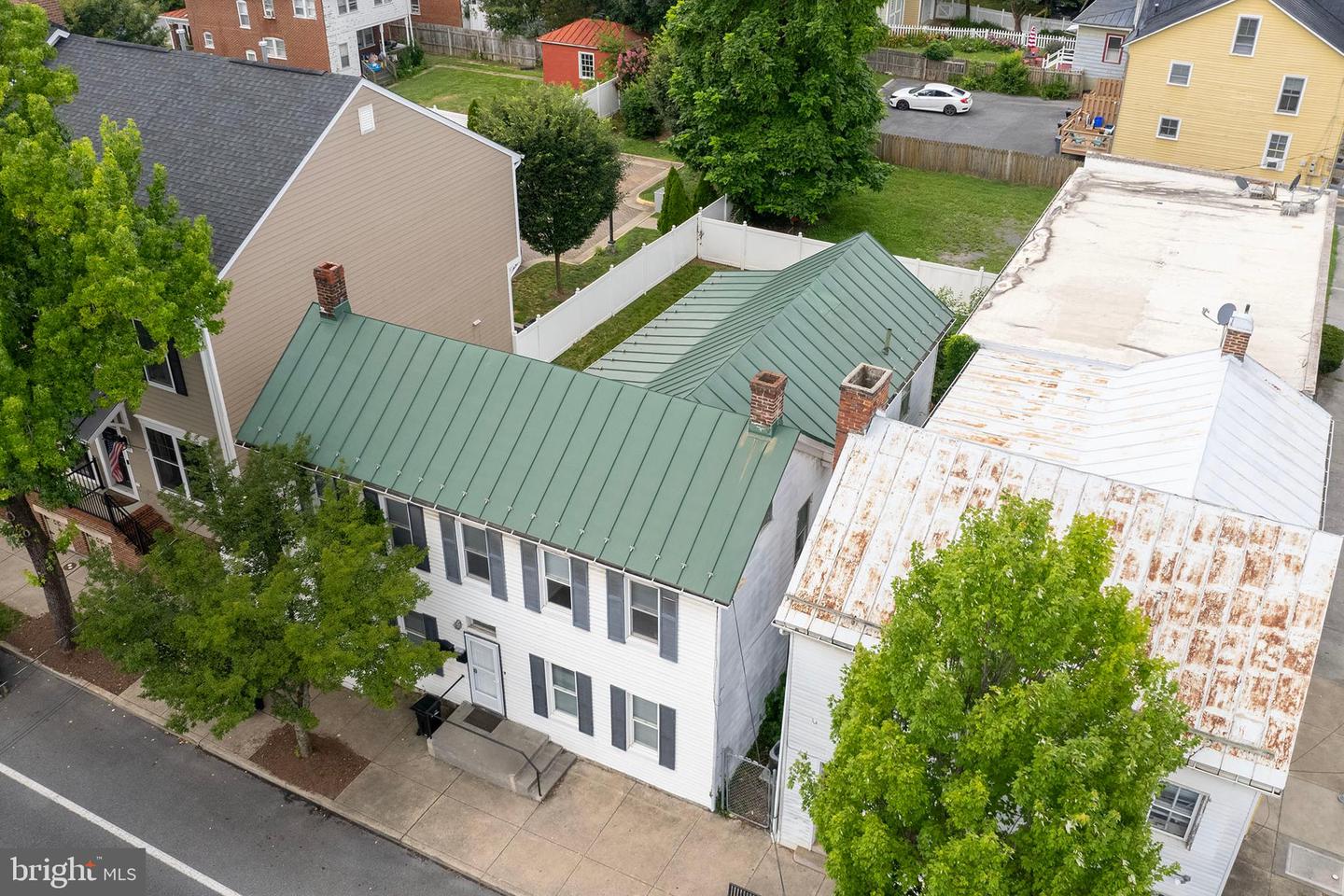 707 S BRADDOCK ST, WINCHESTER, Virginia 22601, 5 Bedrooms Bedrooms, ,2 BathroomsBathrooms,Residential,For sale,707 S BRADDOCK ST,VAWI2008680 MLS # VAWI2008680