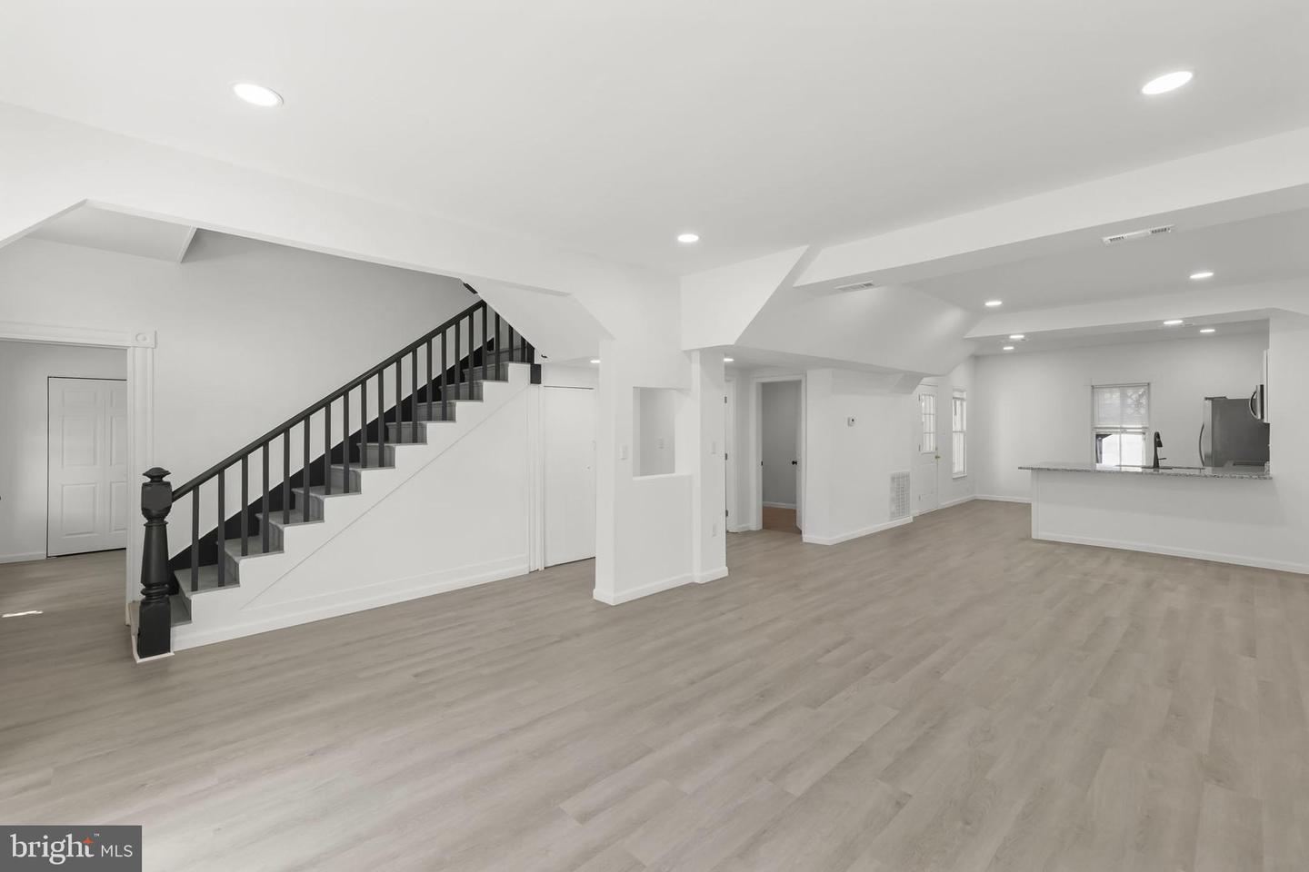 707 S BRADDOCK ST, WINCHESTER, Virginia 22601, 5 Bedrooms Bedrooms, ,2 BathroomsBathrooms,Residential,For sale,707 S BRADDOCK ST,VAWI2008680 MLS # VAWI2008680