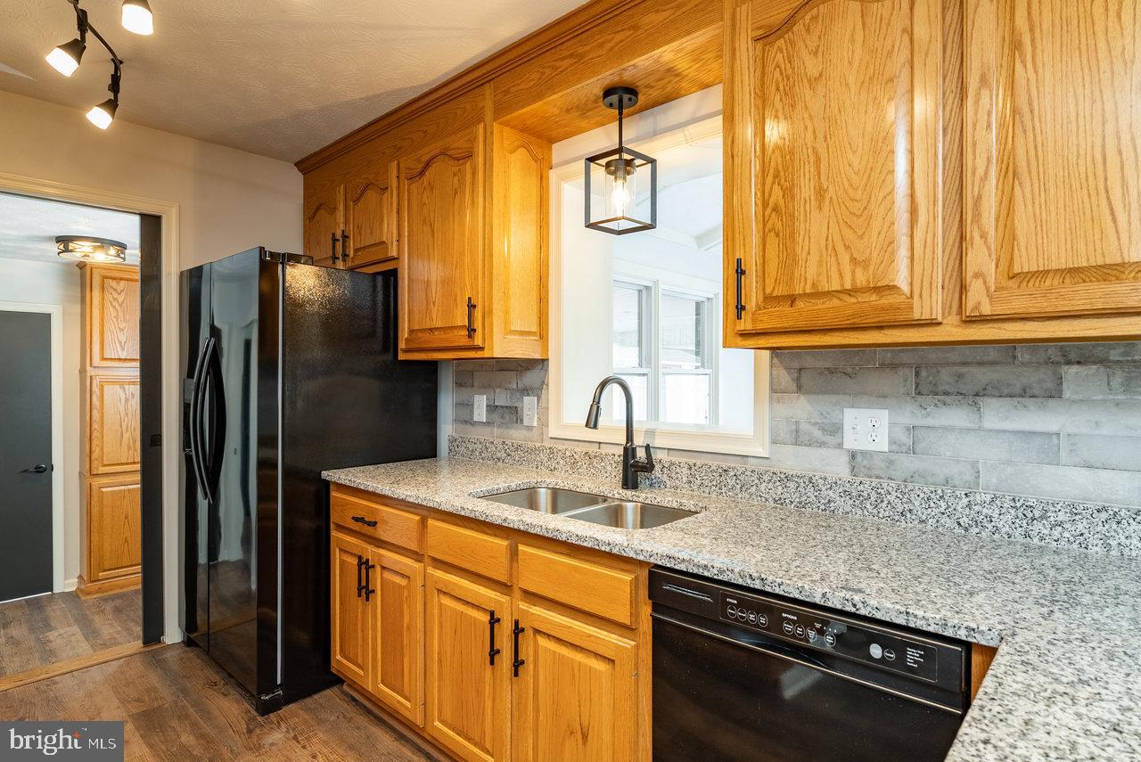 309 2ND ST, GROTTOES, Virginia 24441, 3 Bedrooms Bedrooms, ,2 BathroomsBathrooms,Residential,For sale,309 2ND ST,VARO2002436 MLS # VARO2002436