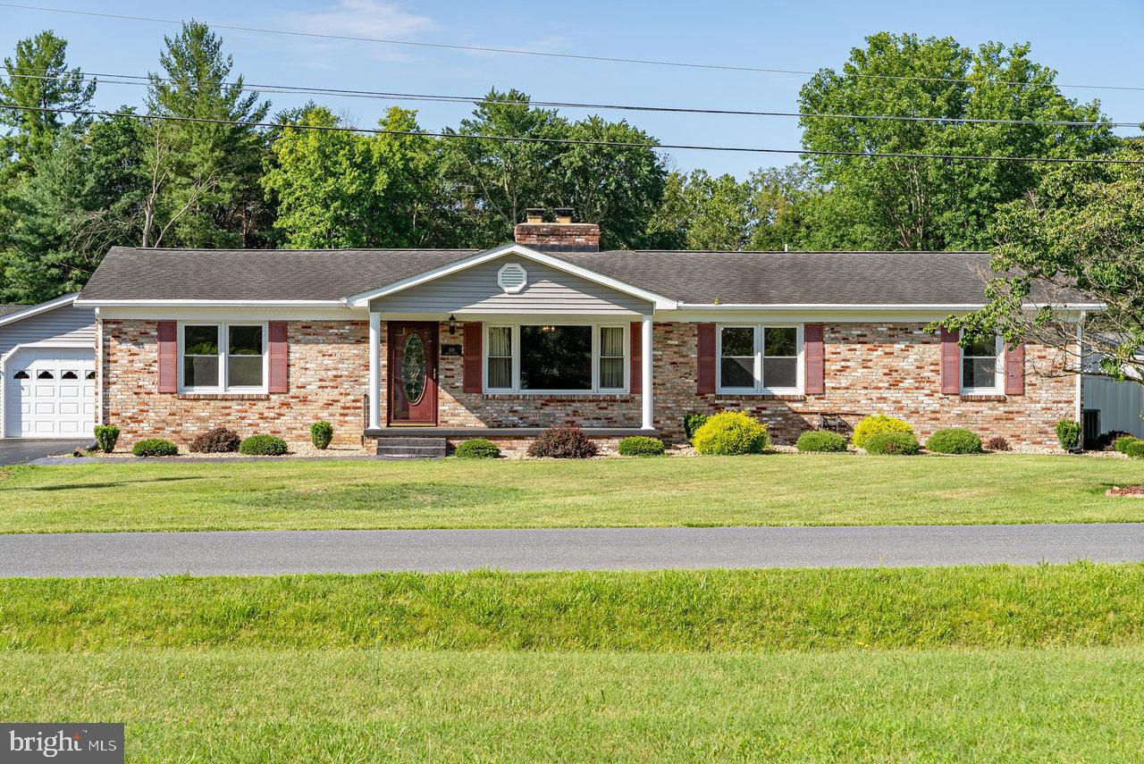 309 2ND ST, GROTTOES, Virginia 24441, 3 Bedrooms Bedrooms, ,2 BathroomsBathrooms,Residential,For sale,309 2ND ST,VARO2002436 MLS # VARO2002436