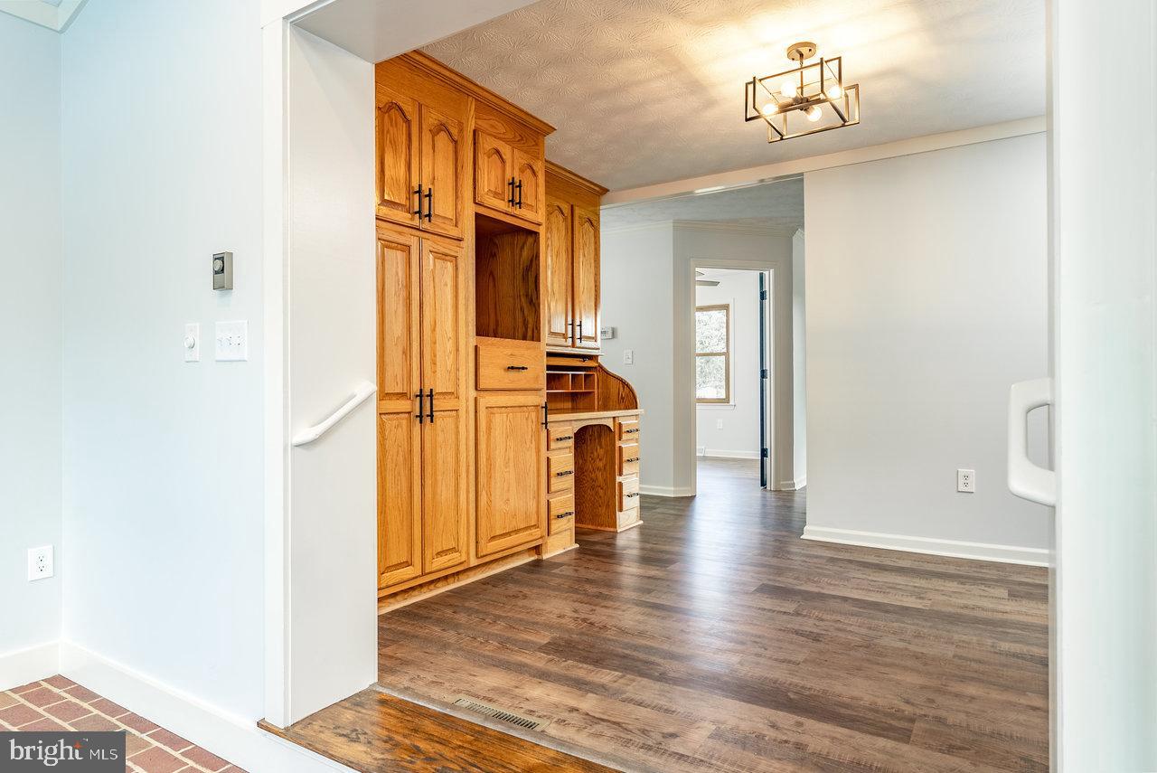 309 2ND ST, GROTTOES, Virginia 24441, 3 Bedrooms Bedrooms, ,2 BathroomsBathrooms,Residential,For sale,309 2ND ST,VARO2002436 MLS # VARO2002436
