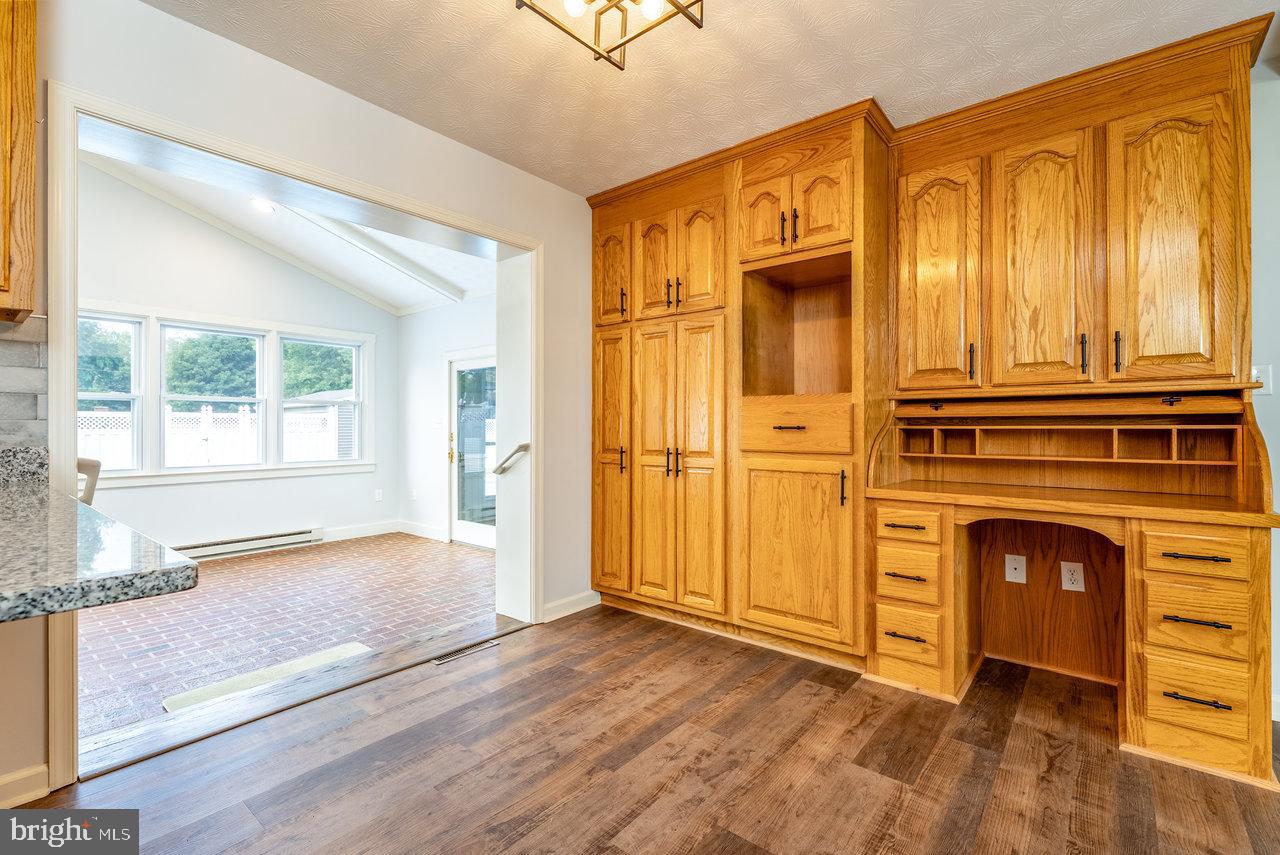309 2ND ST, GROTTOES, Virginia 24441, 3 Bedrooms Bedrooms, ,2 BathroomsBathrooms,Residential,For sale,309 2ND ST,VARO2002436 MLS # VARO2002436