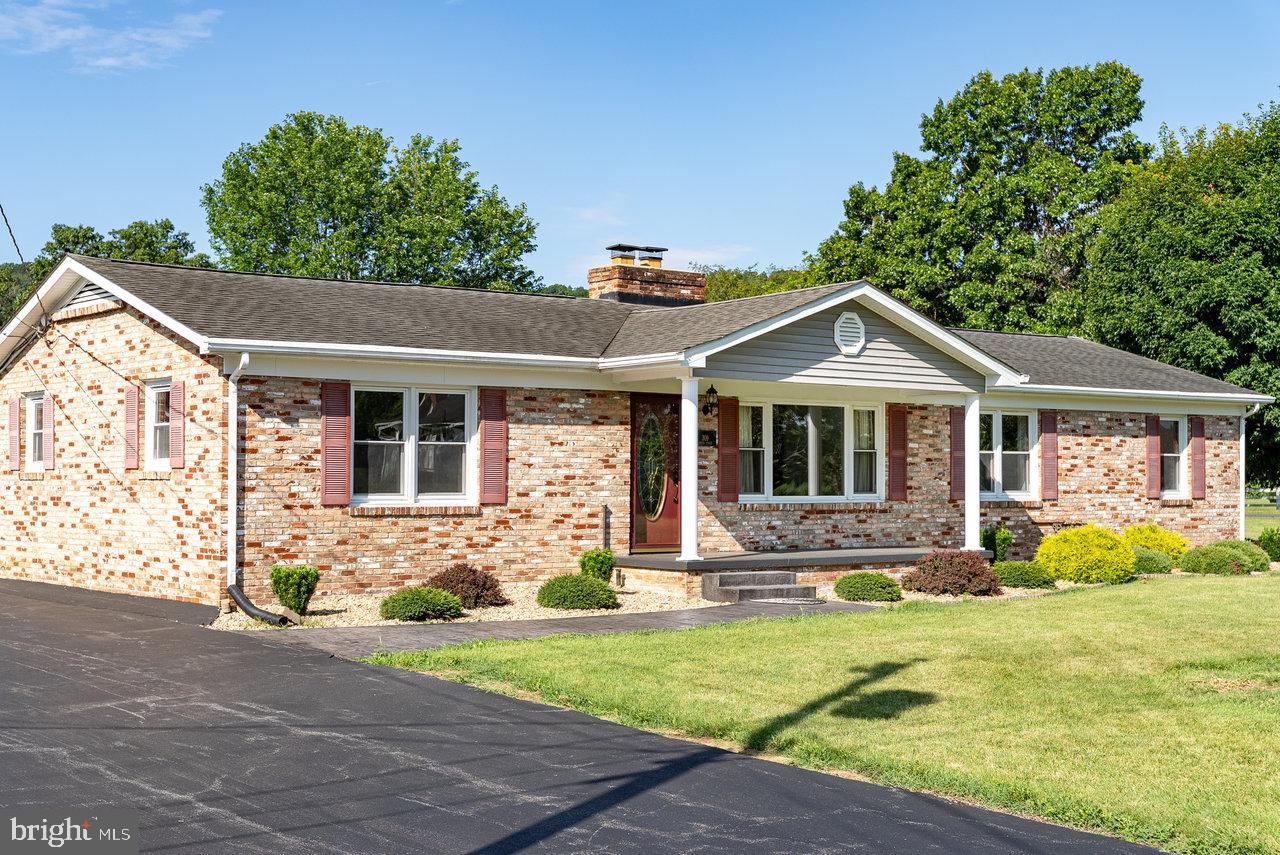 309 2ND ST, GROTTOES, Virginia 24441, 3 Bedrooms Bedrooms, ,2 BathroomsBathrooms,Residential,For sale,309 2ND ST,VARO2002436 MLS # VARO2002436
