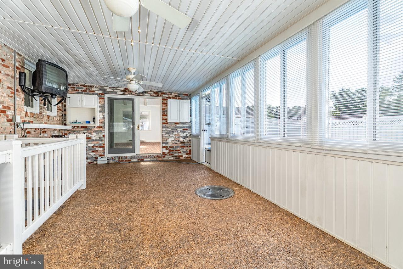 309 2ND ST, GROTTOES, Virginia 24441, 3 Bedrooms Bedrooms, ,2 BathroomsBathrooms,Residential,For sale,309 2ND ST,VARO2002436 MLS # VARO2002436
