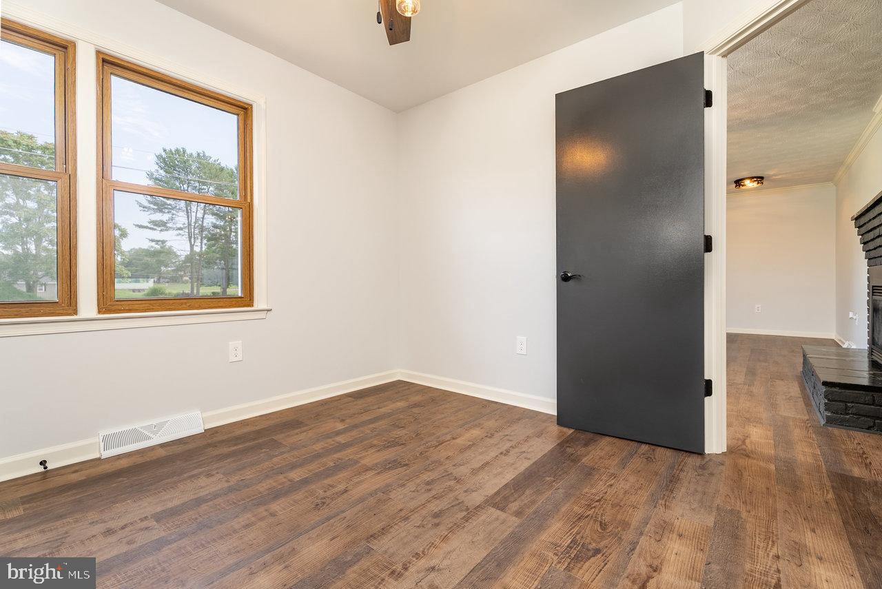 309 2ND ST, GROTTOES, Virginia 24441, 3 Bedrooms Bedrooms, ,2 BathroomsBathrooms,Residential,For sale,309 2ND ST,VARO2002436 MLS # VARO2002436