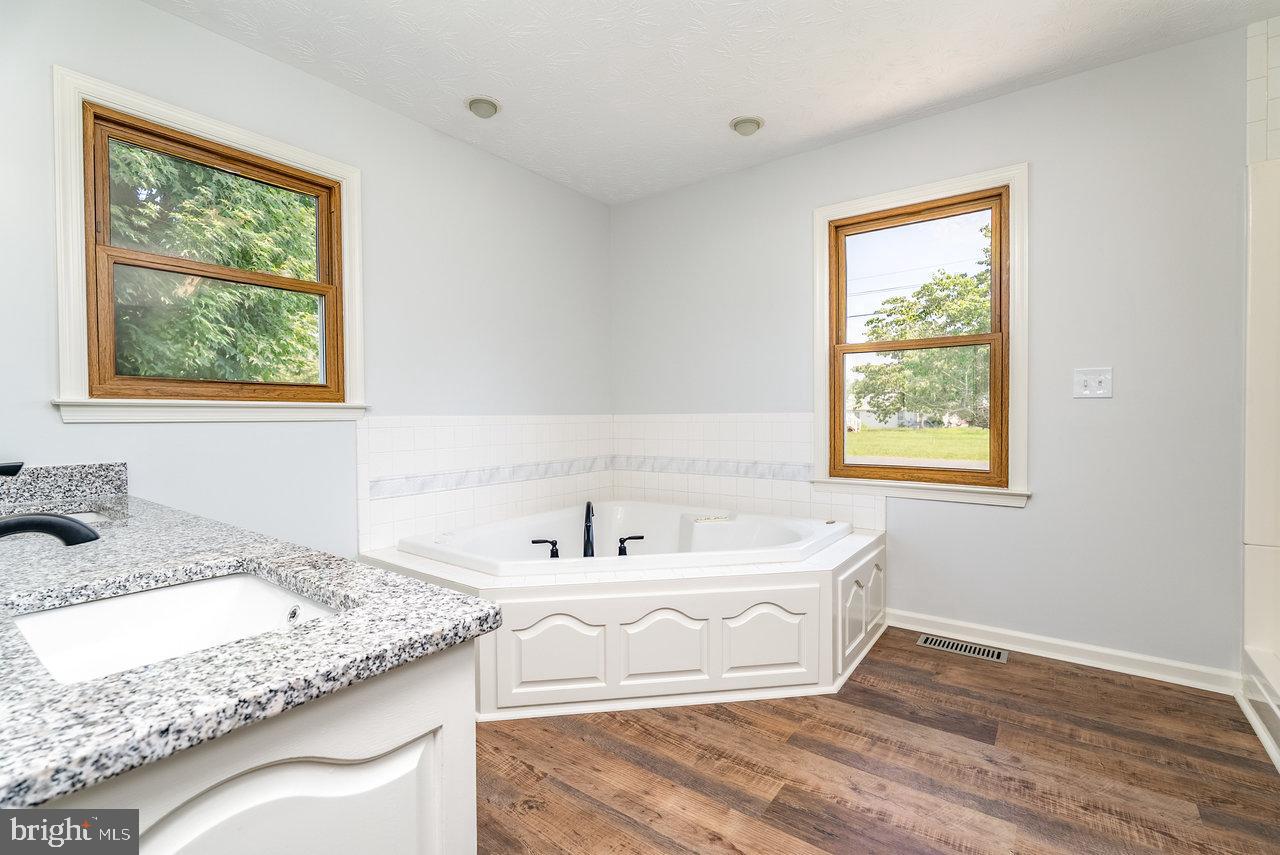 309 2ND ST, GROTTOES, Virginia 24441, 3 Bedrooms Bedrooms, ,2 BathroomsBathrooms,Residential,For sale,309 2ND ST,VARO2002436 MLS # VARO2002436