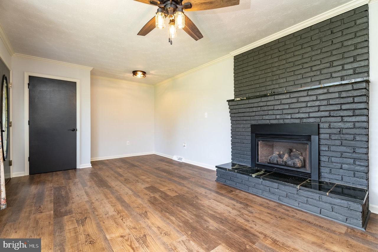 309 2ND ST, GROTTOES, Virginia 24441, 3 Bedrooms Bedrooms, ,2 BathroomsBathrooms,Residential,For sale,309 2ND ST,VARO2002436 MLS # VARO2002436