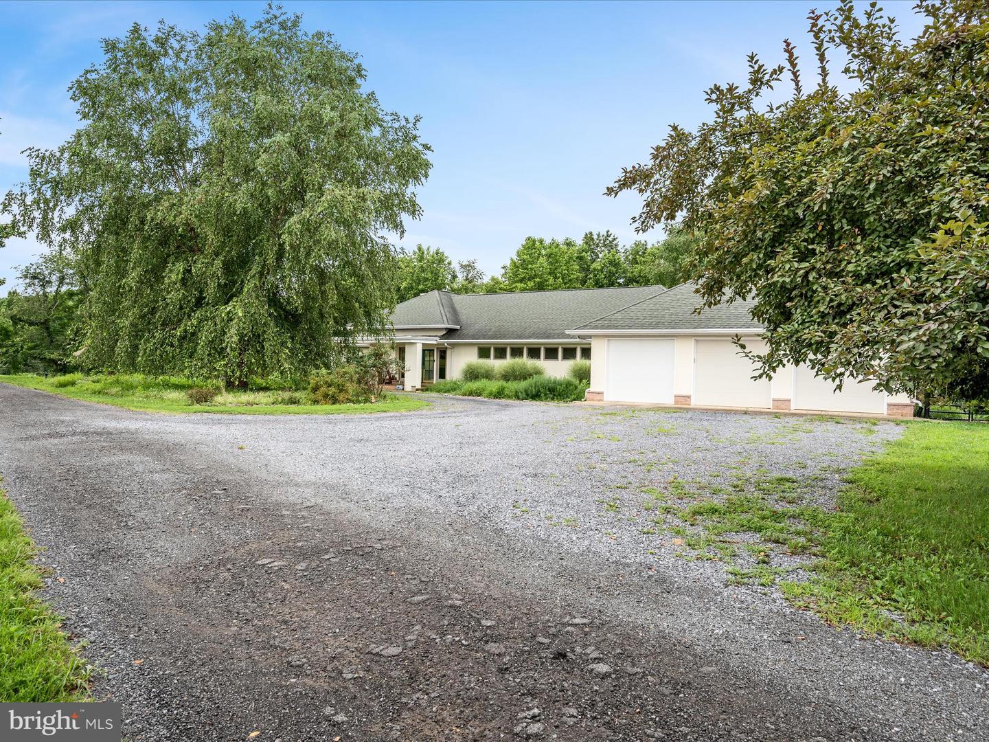 3959 COBBLER MOUNTAIN RD, DELAPLANE, Virginia 20144, 3 Bedrooms Bedrooms, ,2 BathroomsBathrooms,Residential,For sale,3959 COBBLER MOUNTAIN RD,VAFQ2017454 MLS # VAFQ2017454