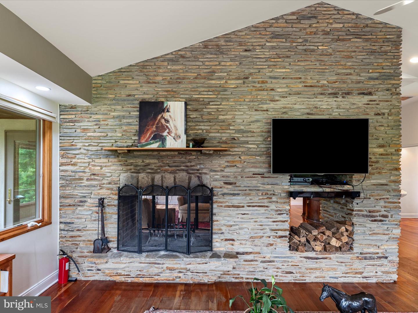 3959 COBBLER MOUNTAIN RD, DELAPLANE, Virginia 20144, 3 Bedrooms Bedrooms, ,2 BathroomsBathrooms,Residential,For sale,3959 COBBLER MOUNTAIN RD,VAFQ2017454 MLS # VAFQ2017454