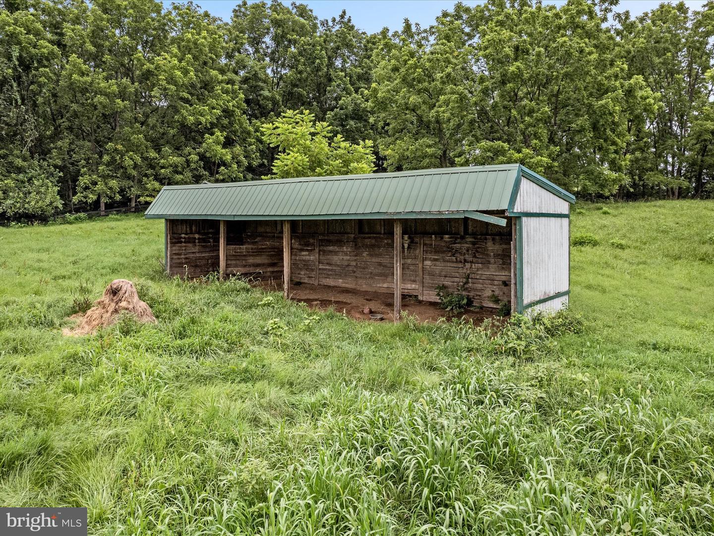 3959 COBBLER MOUNTAIN RD, DELAPLANE, Virginia 20144, 3 Bedrooms Bedrooms, ,2 BathroomsBathrooms,Residential,For sale,3959 COBBLER MOUNTAIN RD,VAFQ2017454 MLS # VAFQ2017454