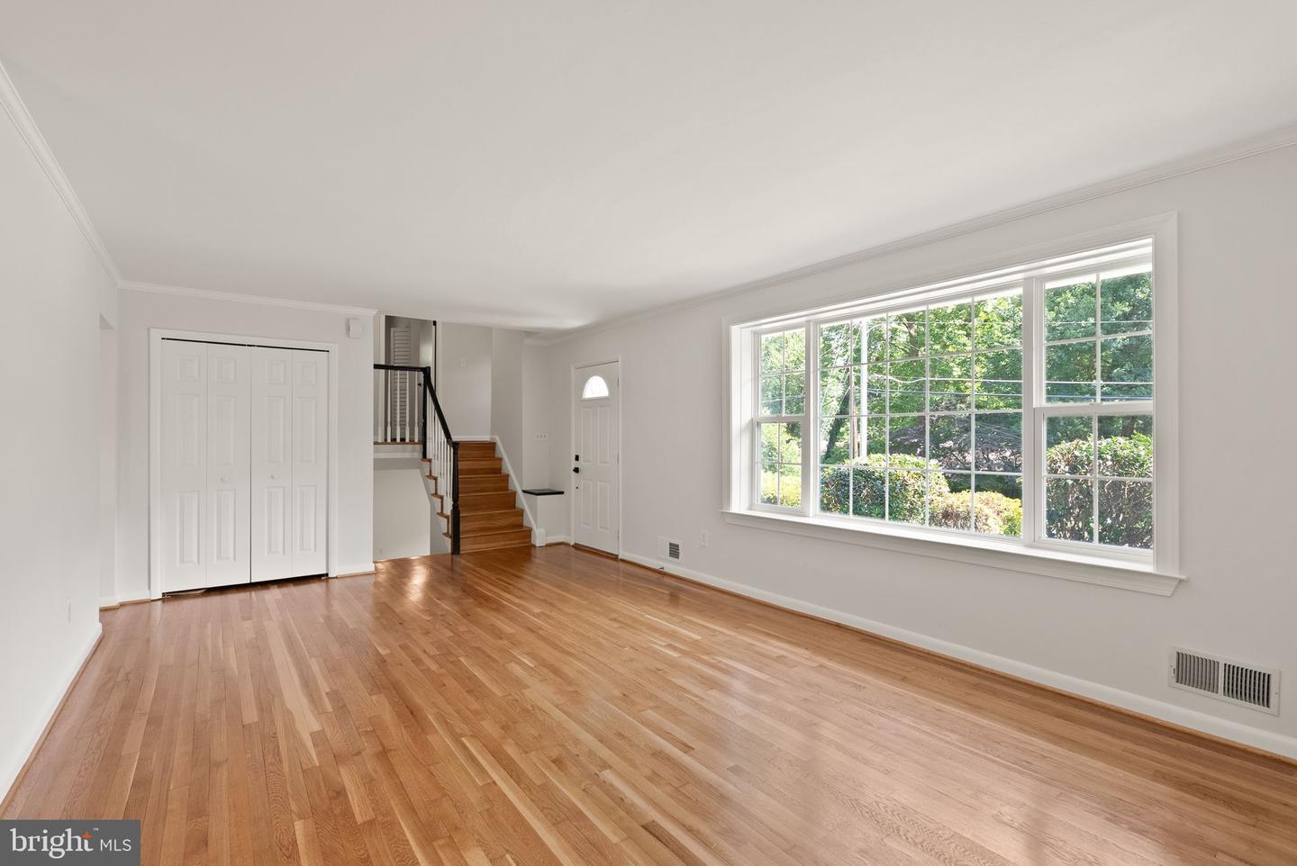 3906 IVYDALE DR, ANNANDALE, Virginia 22003, 3 Bedrooms Bedrooms, ,3 BathroomsBathrooms,Residential,For sale,3906 IVYDALE DR,VAFX2255078 MLS # VAFX2255078
