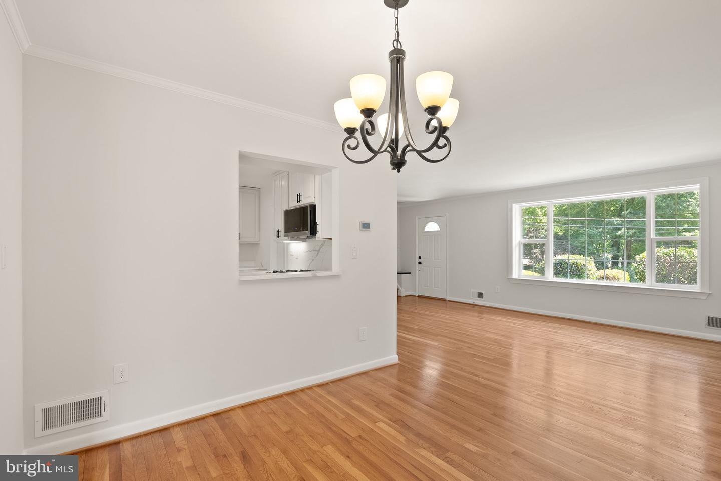 3906 IVYDALE DR, ANNANDALE, Virginia 22003, 3 Bedrooms Bedrooms, ,3 BathroomsBathrooms,Residential,For sale,3906 IVYDALE DR,VAFX2255078 MLS # VAFX2255078