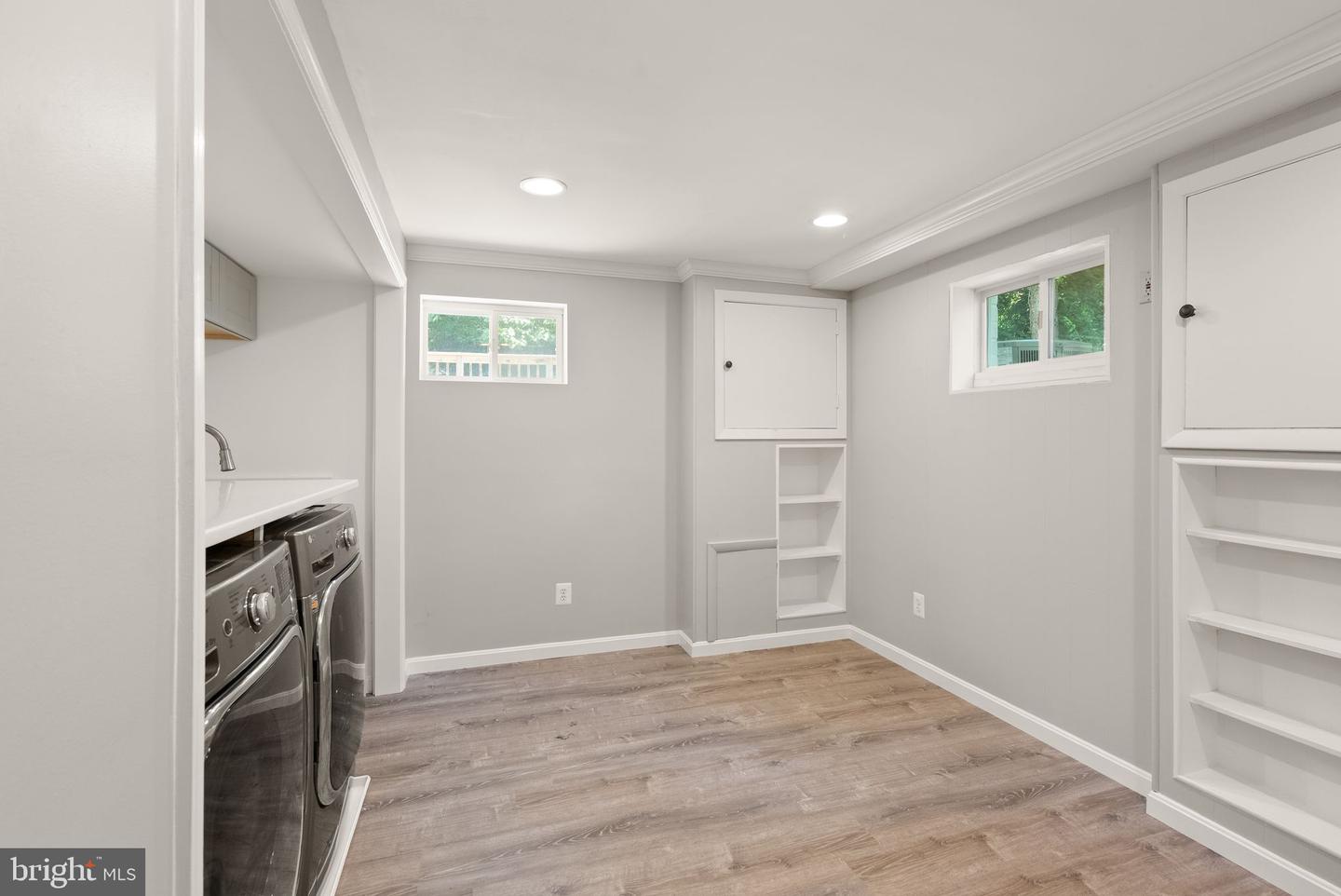3906 IVYDALE DR, ANNANDALE, Virginia 22003, 3 Bedrooms Bedrooms, ,3 BathroomsBathrooms,Residential,For sale,3906 IVYDALE DR,VAFX2255078 MLS # VAFX2255078