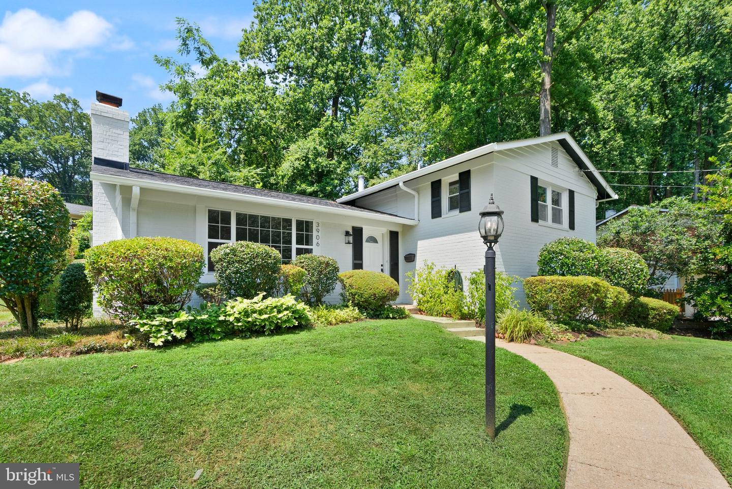 3906 IVYDALE DR, ANNANDALE, Virginia 22003, 3 Bedrooms Bedrooms, ,3 BathroomsBathrooms,Residential,For sale,3906 IVYDALE DR,VAFX2255078 MLS # VAFX2255078