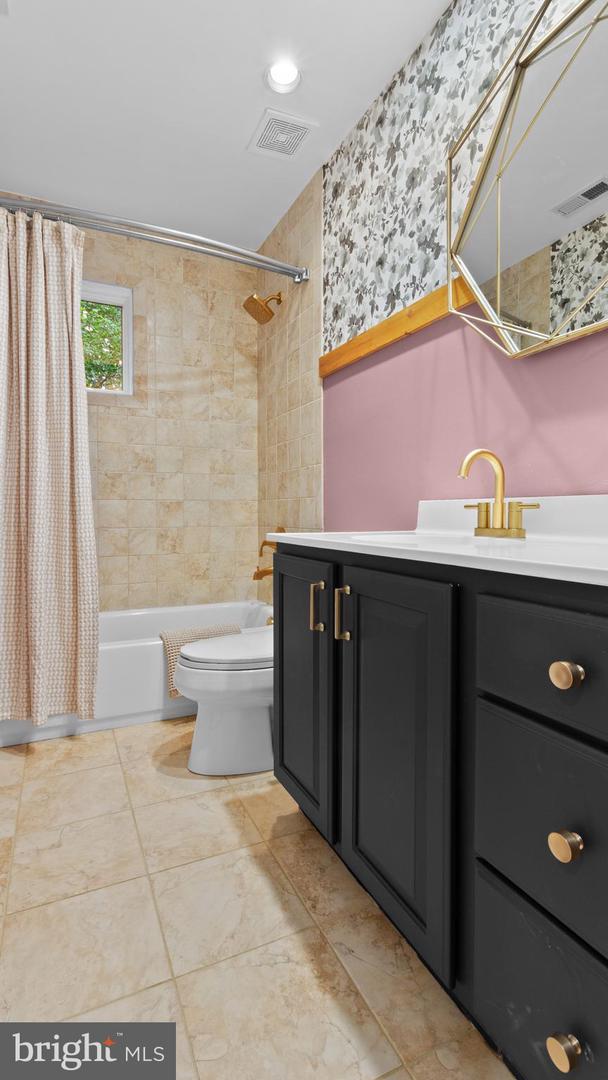 3497 BULL RUN MOUNTAIN RD, THE PLAINS, Virginia 20198, 4 Bedrooms Bedrooms, ,4 BathroomsBathrooms,Residential,For sale,3497 BULL RUN MOUNTAIN RD,VAFQ2017400 MLS # VAFQ2017400
