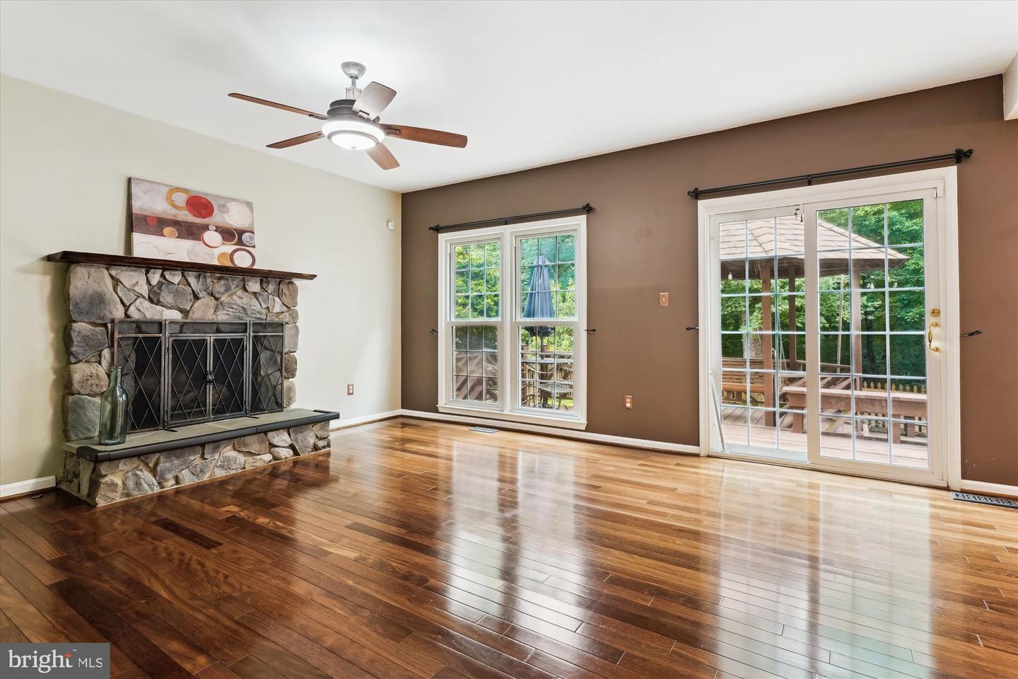 13729 SPRINGSTONE DR, CLIFTON, Virginia 20124, 4 Bedrooms Bedrooms, ,3 BathroomsBathrooms,Residential,For sale,13729 SPRINGSTONE DR,VAFX2254744 MLS # VAFX2254744